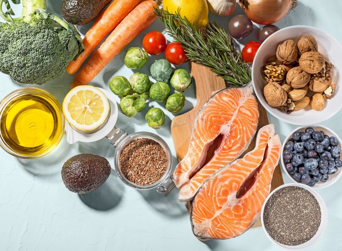 Cholesterol-Lowering Nutrition: Saturated Fat Swaps, Soluble Fiber & Plant Proteins
